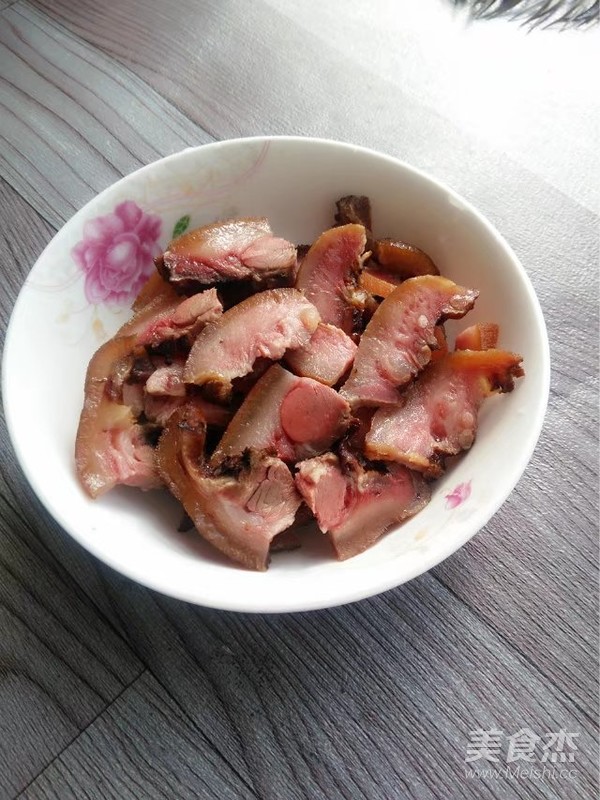 腊味烩素鸡的做法