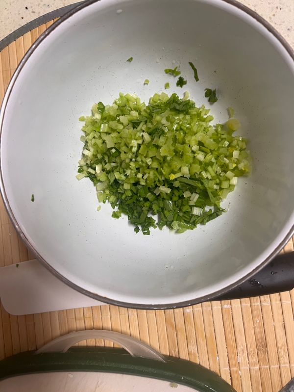 开口笑黑鱼蒸饺