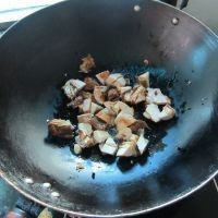 爆炒腊鸡的做法