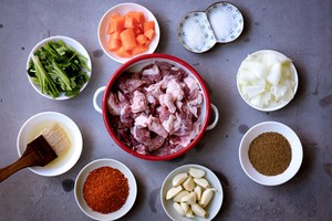 孜然羊肉粒做法