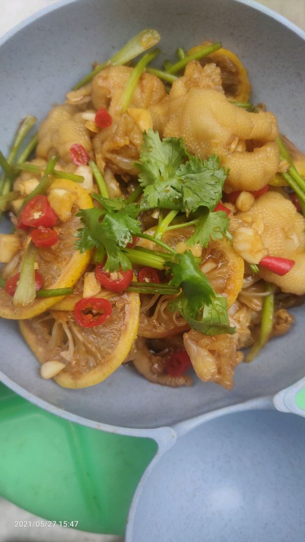 网红柠檬无骨鸡爪