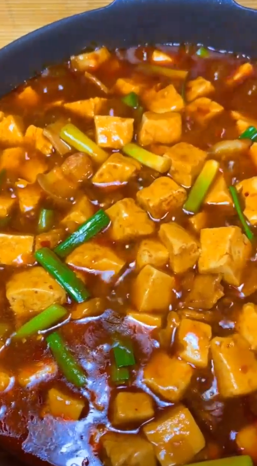 红烧豆腐这样做酸辣好吃