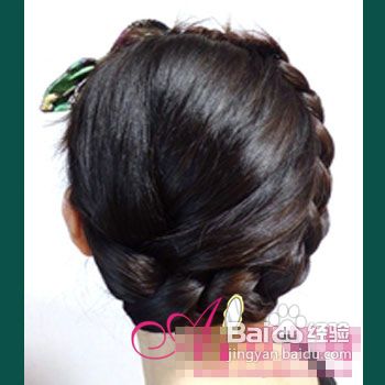 怎样扎单边环式麻花辫