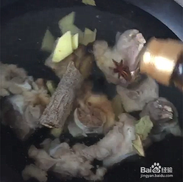 美味猪骨 排骨 营养汤的做法