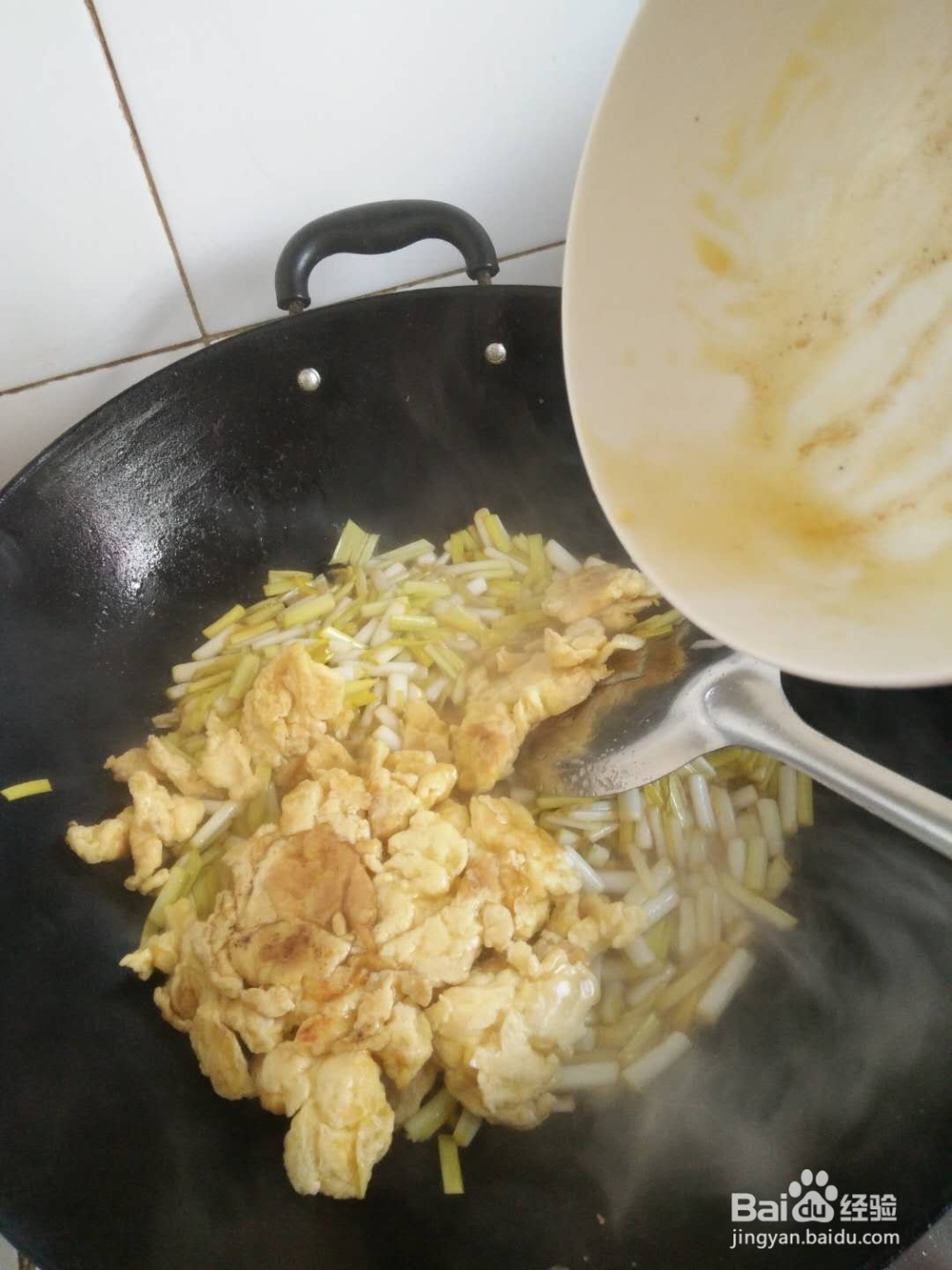 私房菜——蒜黄炒鸡蛋。