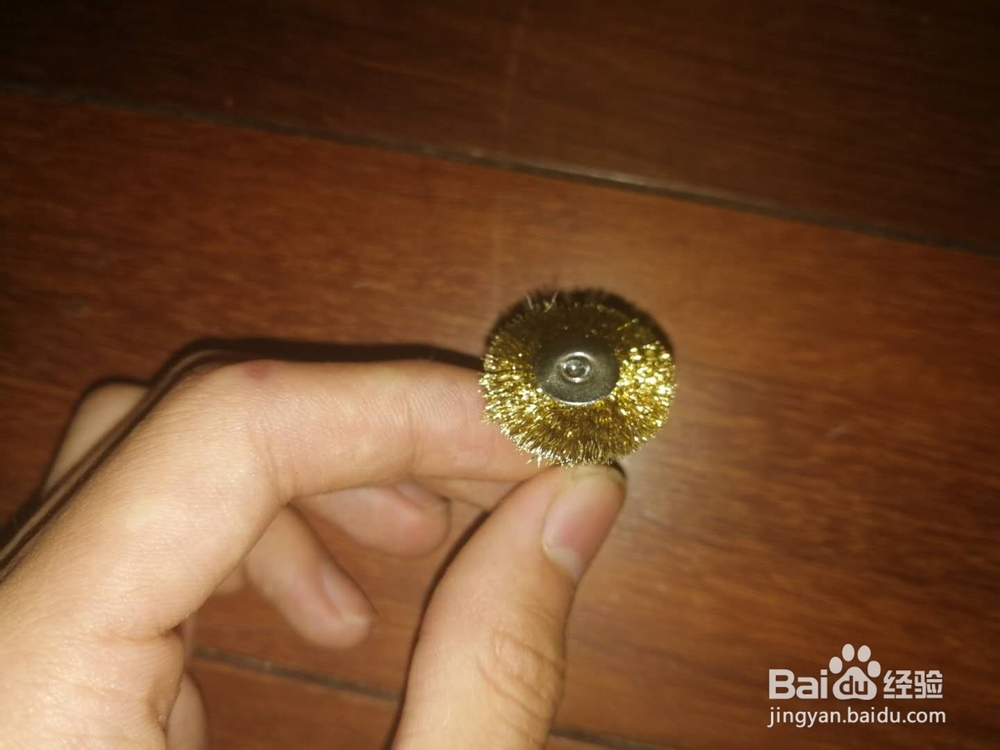 如何打磨枯树枝