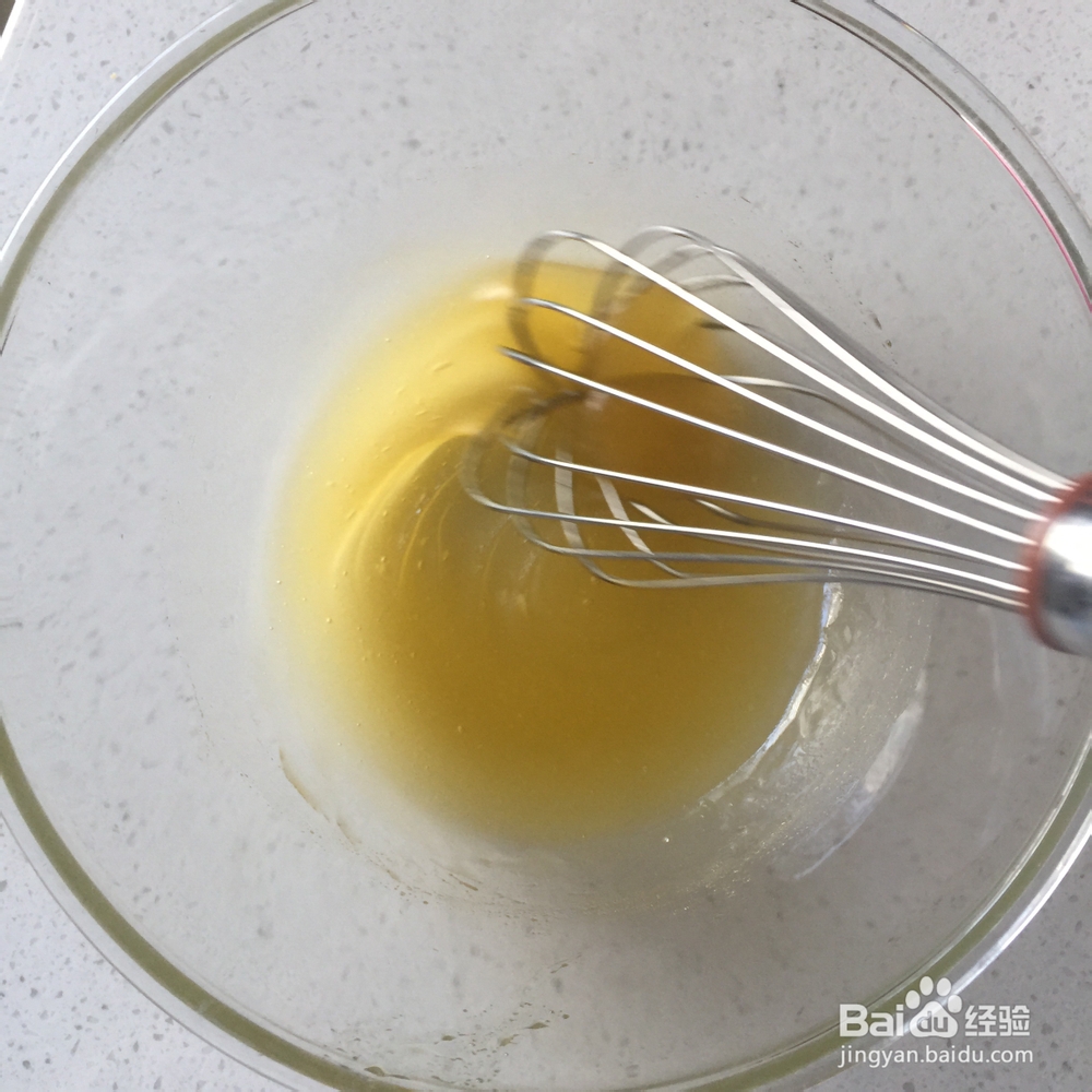 香浓的黑麦黑芝麻蛋黄月饼