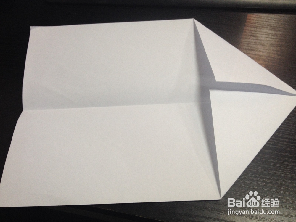 教宝宝叠纸飞机