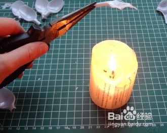 用一次性勺子自制一幅超美胸花的手绘