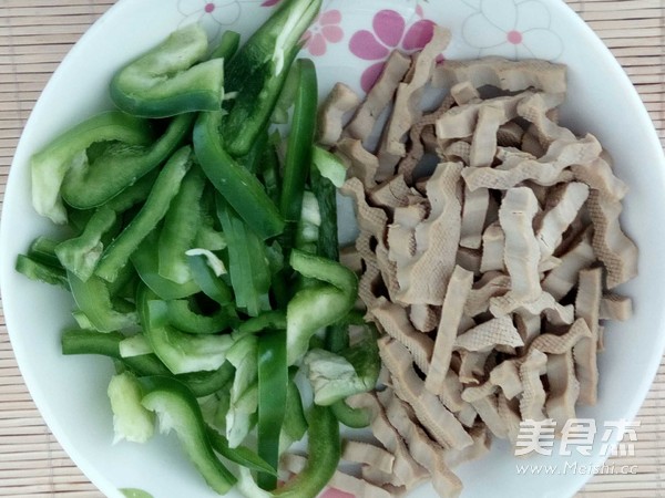 豆干青椒炒海带丝