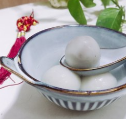 四味汤圆的做法