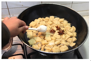 无锡最有名的特色小吃——卤汁豆腐干