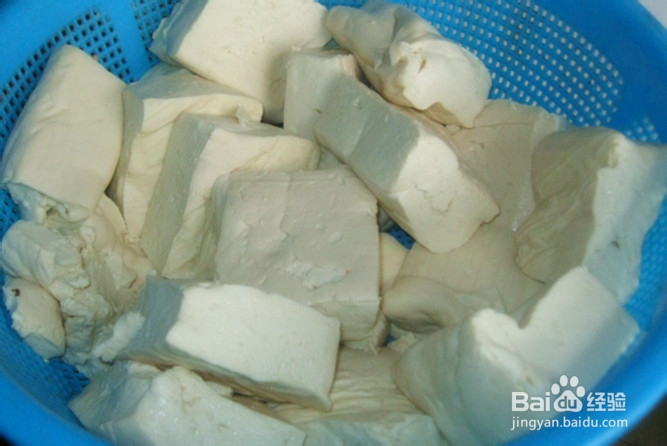 外酥里软的煎豆腐圆子