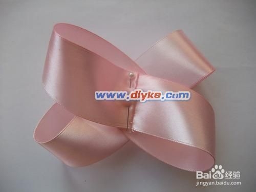 怎么用丝带做出漂亮蝴蝶结