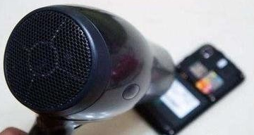 手机掉进水桶怎么办?