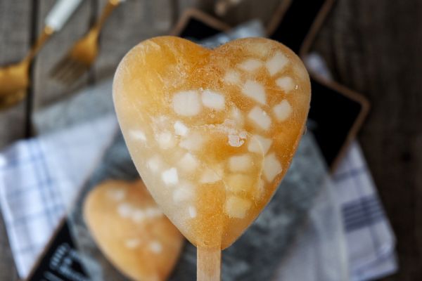 蜜瓜椰果粒冰棍