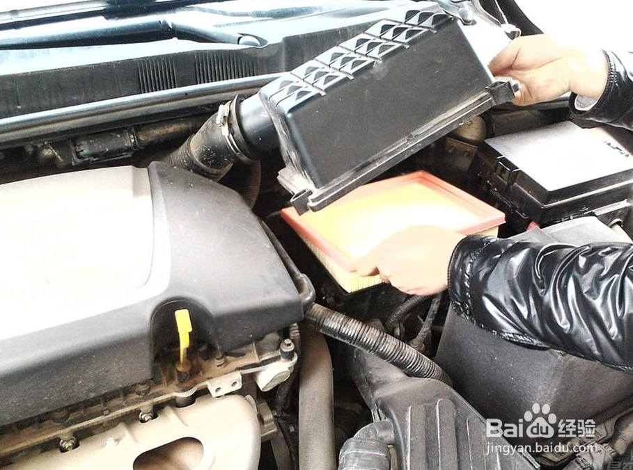 汽车怎样更换空气滤芯