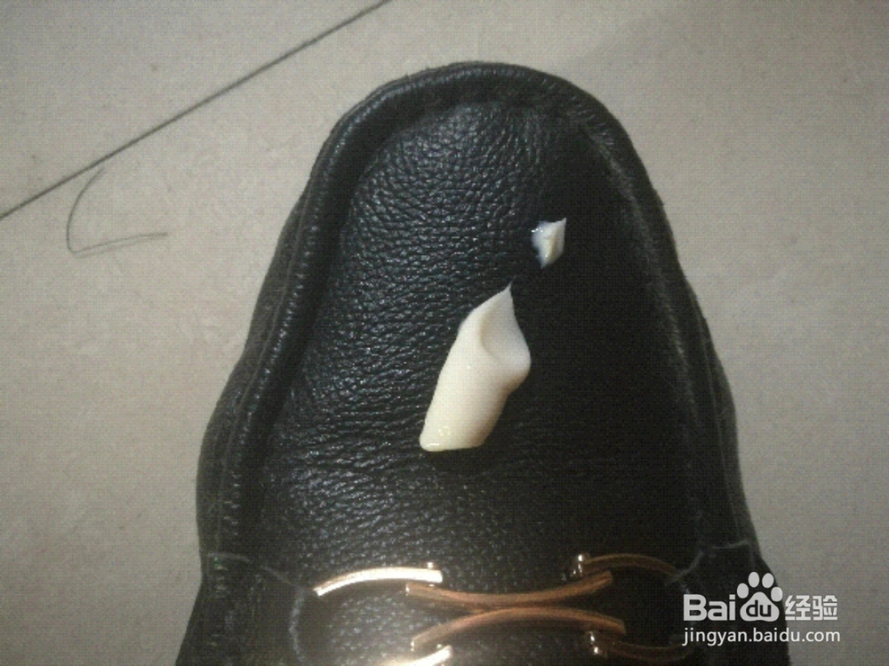 怎么保养真皮鞋的持久光鲜