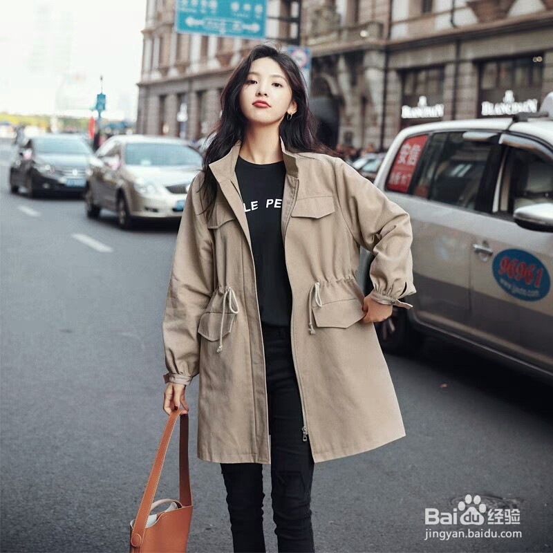 工装外套里面怎么穿