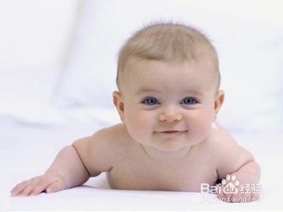 婴儿游泳可以变得更聪明 家长莫忽视六个注意点