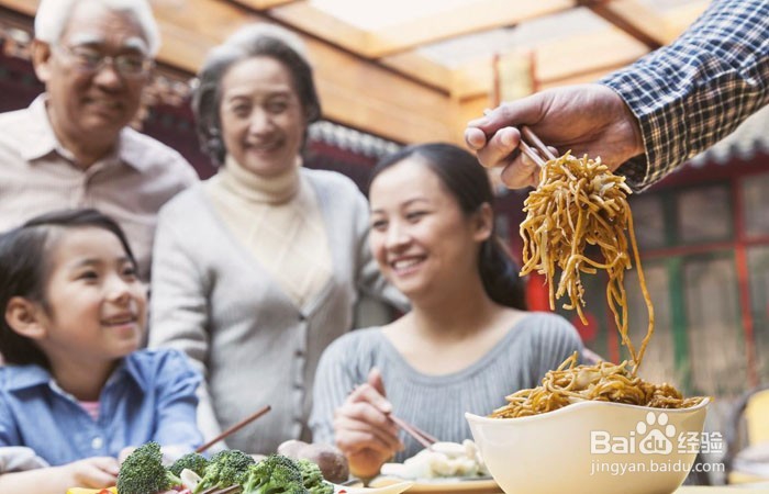 老年人一日饮食应如何安排