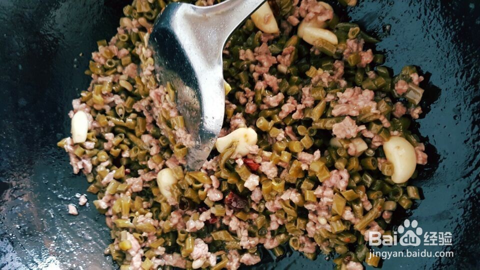 川味酸豇豆牛肉末下饭菜