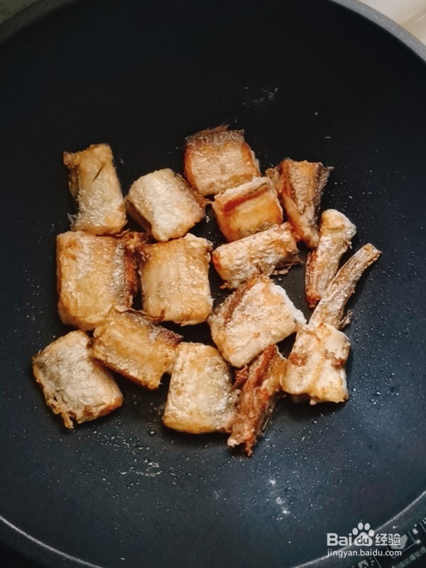 如何烹制红烧带鱼
