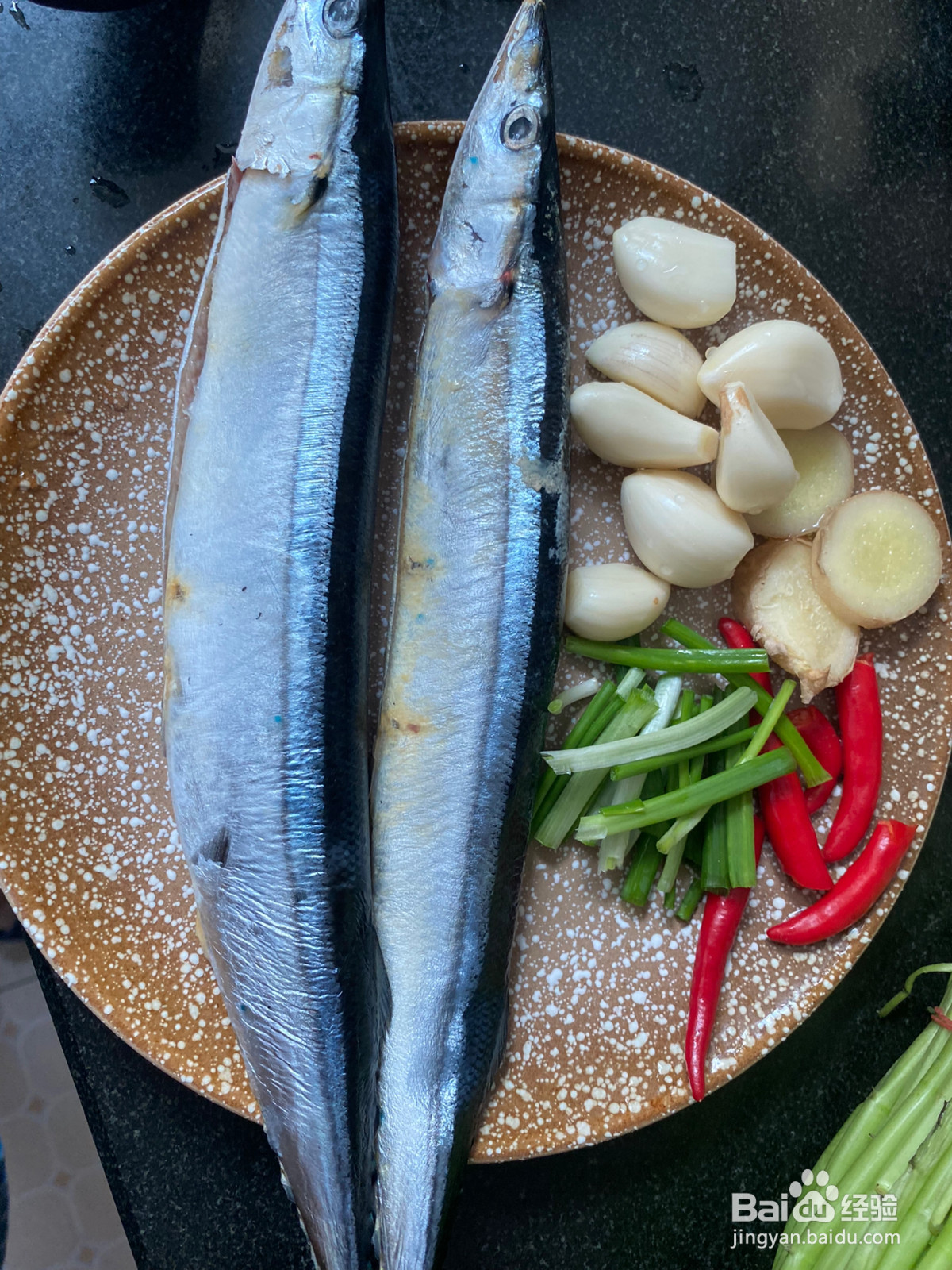 香煎秋刀鱼的做法