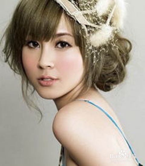 【彩妆篇】6招摆脱花猫脸尴尬 补妆窍门大放送