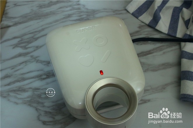 午餐怎么做肉鸡蛋黄瓜三明治