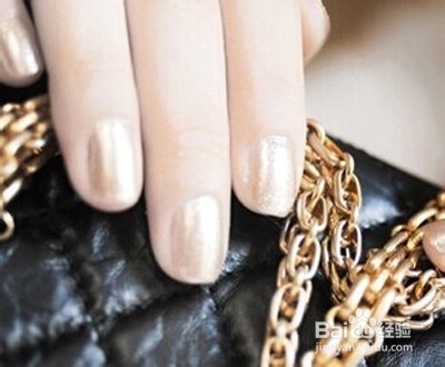 最新新娘美甲 简约时尚打造完美婚礼