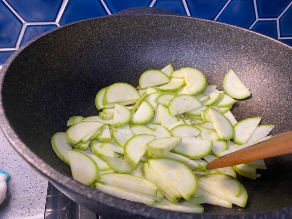 西葫芦炒西红柿