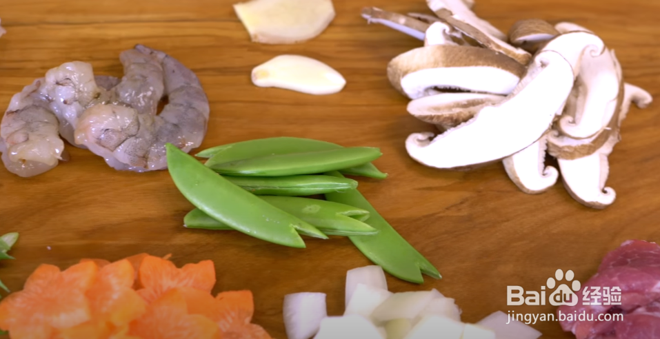 香喷喷的什锦烩锅巴