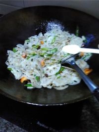 辣炒藕片的做法