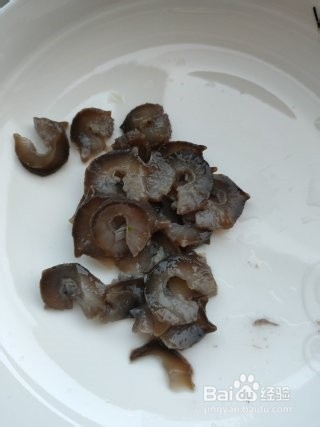 米饭海参疙瘩汤的做法