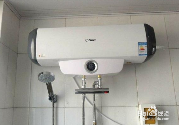 家里的电热水器通电一会就跳闸怎么回事？