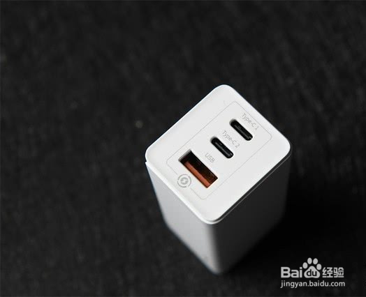 支持全快充协议 倍思快充2C1A 65W充电器评测
