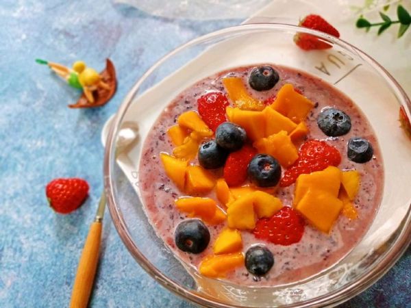 芒果草莓黑雨捞