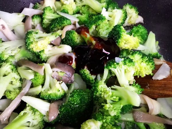 蚝油平菇西蓝花