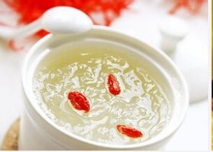 燕窝真假该怎么辨别？