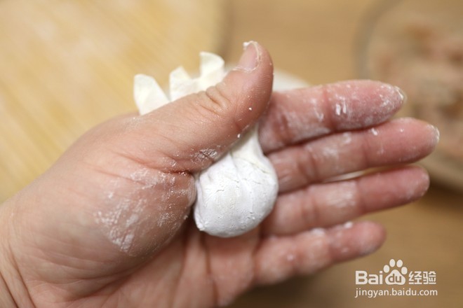 鸡肉鲜汤大馄饨的做法