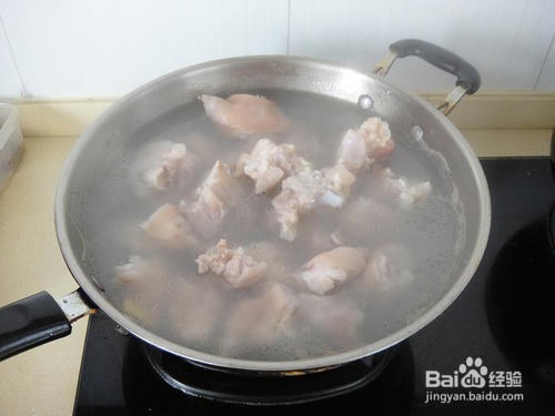 冬瓜猪蹄汤的做法