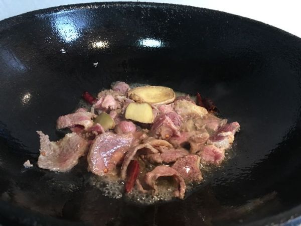 原汁牛肉手擀面