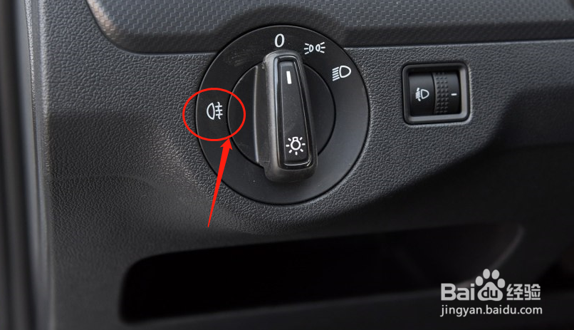 怎么调节大众捷达车灯档位