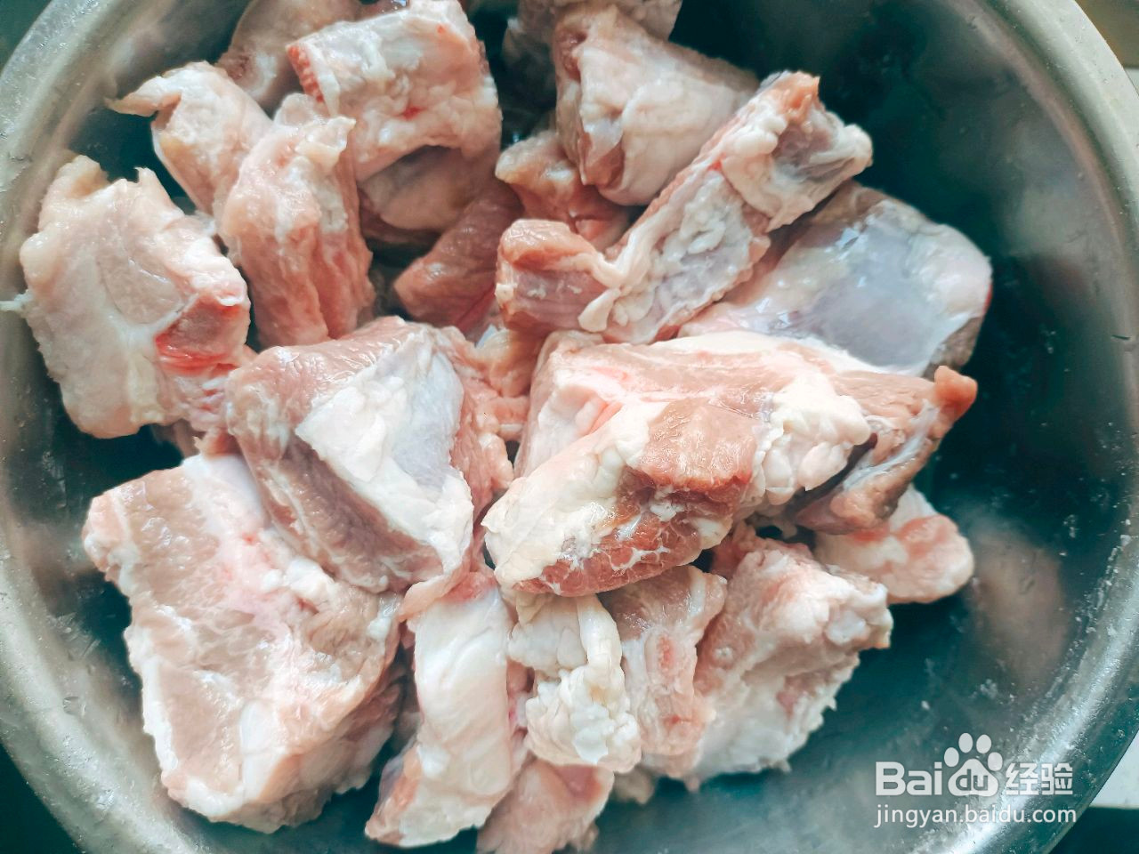 三药玉米排骨汤的做法