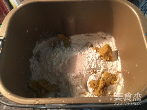 豆沙红薯面包