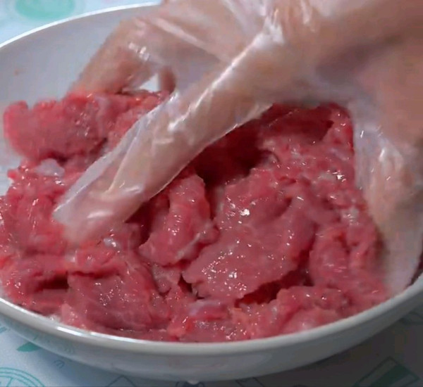 酒楼特色水煮牛肉