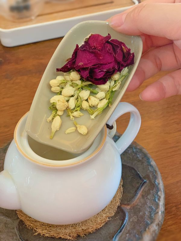 美容养颜一定喝de茉莉玫瑰茶