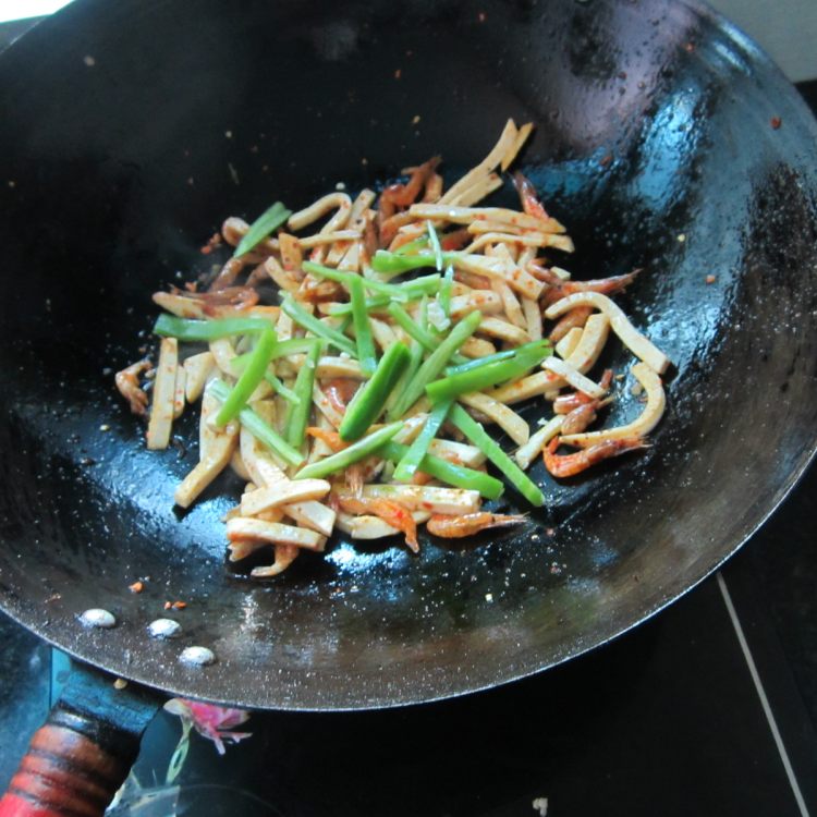 河虾豆腐丝的做法，你学会了吗？