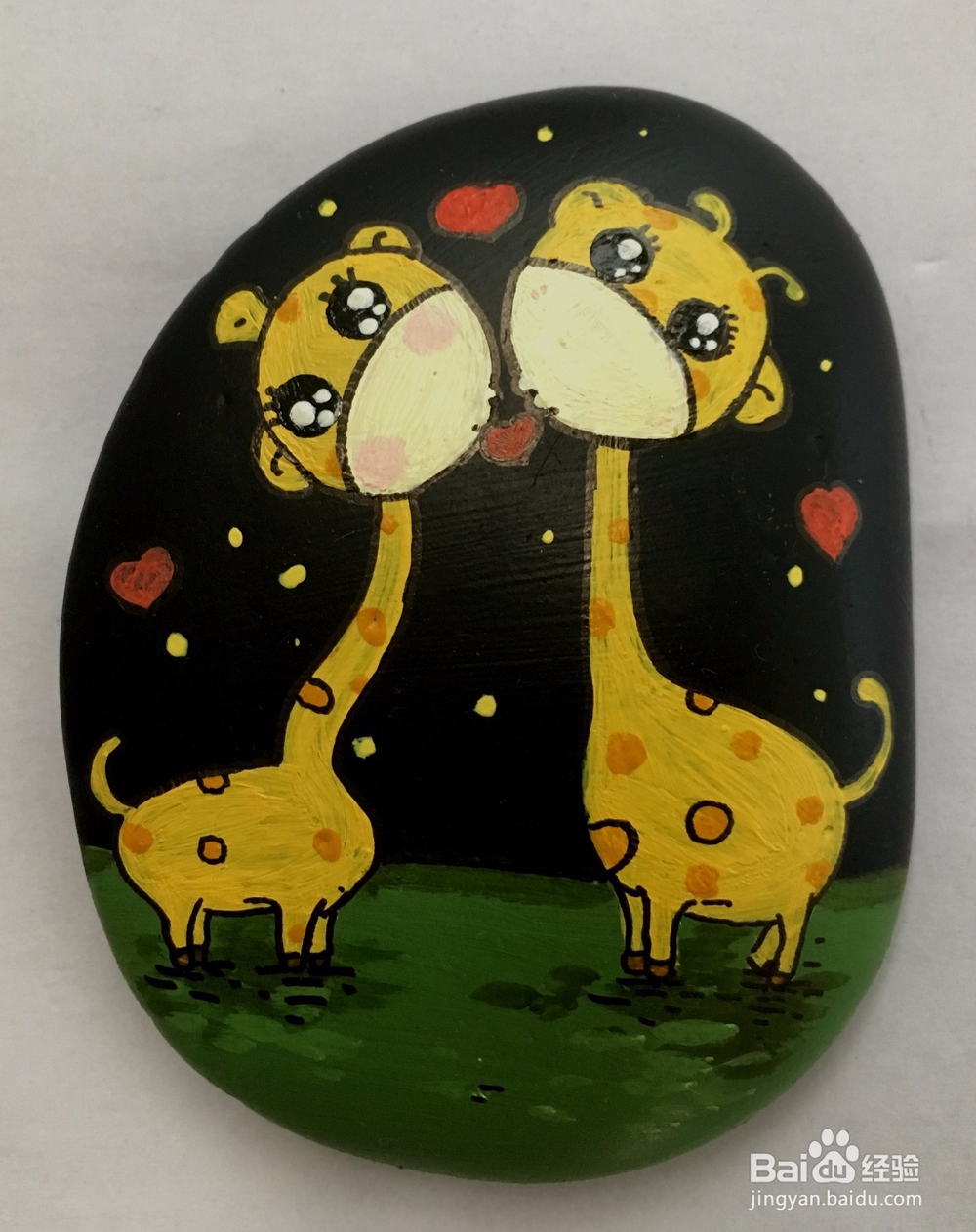 如何手绘石头画